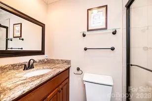 1070 S College Ave, Newton, NC 28658 - Photo 14