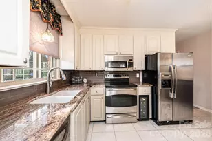 1070 S College Ave, Newton, NC 28658 - Photo 6