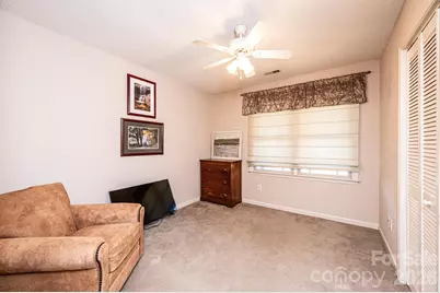 1070 S College Avenue, Newton, NC 28658 - Photo 12