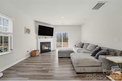 210 Eden Avenue, Mooresville, NC 28115 - Photo 2