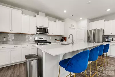 210 Eden Avenue, Mooresville, NC 28115 - Photo 2