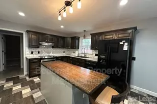 404 Wood Run, Sanford, NC 27332 - Photo 4