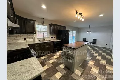 404 Wood Run, Sanford, NC 27332 - Photo 6