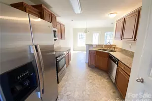 5024 Stone Park Dr, Charlotte, NC 28269 - Photo 6