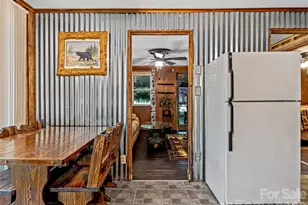 685 Shumont Rd, Black Mountain, NC 28711 - Photo 20