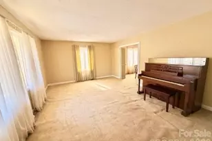 3002 Club Dr, Gastonia, NC 28054 - Photo 6