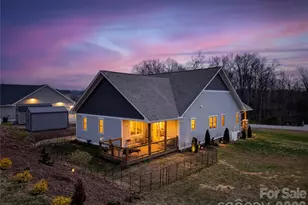 35 Cider Hl Ln, Hendersonville, NC 28792 - Photo 10