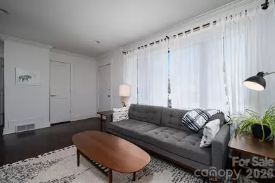 1642 Hawthorne Lane, Charlotte, NC 28205 - Photo 4