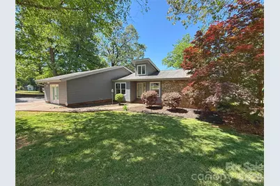 3005 Irish Street, Newton, NC 28658 - Photo 4