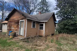 1939 River Rd, Lincolnton, NC 28092 - Photo 4