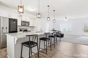 275 Redondo Dr, Wingate, NC 28174 - Photo 4