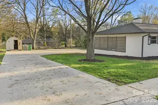 415 Kimmswick Rd, Charlotte, NC 28214 - Photo 24