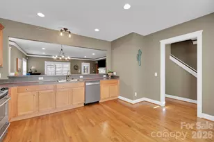 903 White Point Dr, Huntersville, NC 28078 - Photo 2