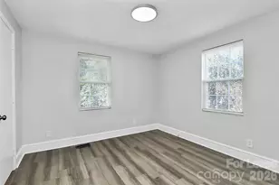 2429 Marlowe Ave, Charlotte, NC 28208 - Photo 12