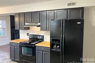 5324 Donnefield Dr, Charlotte, NC 28227 - Photo 6