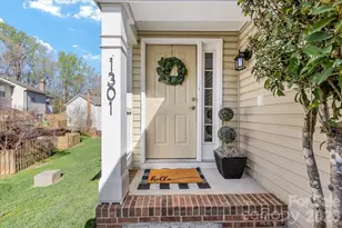 1301 Maple Shade Ln, Charlotte, NC 28270 - Photo 4