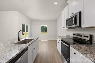 6741 Fairford Dr, Charlotte, NC 28215 - Photo 6