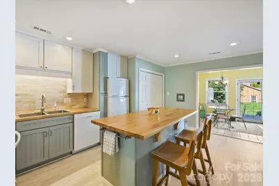 4211 Blacktree Lane, Charlotte, NC 28226 - Photo 6