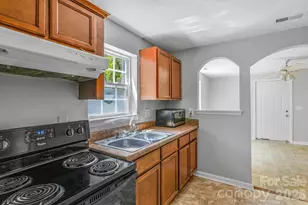 233 Proctor St, Gastonia, NC 28052 - Photo 14