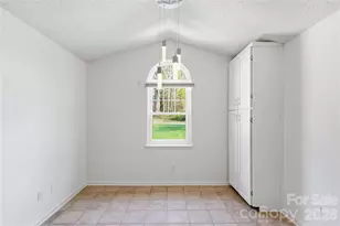 2909 Oakcroft Dr, Matthews, NC 28105 - Photo 10