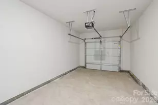 8212 Hidden Spgs Trl, Charlotte, NC 28216 - Photo 16