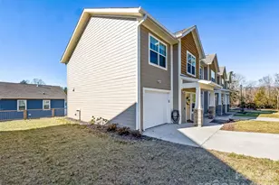 1214 Pauline Trail Dr, Arden, NC 28704 - Photo 4