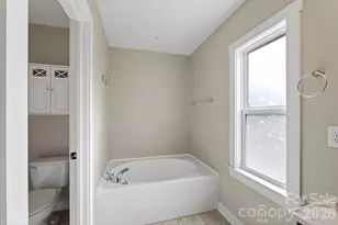 1002 Wellington Ct NE, Lenoir, NC 28645 - Photo 36