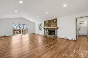 1065 Oak Rdg Ln, Mars Hill, NC 28754 - Photo 10