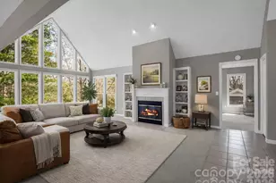 111 Broadmoor Dr, Flat Rock, NC 28731 - Photo 8