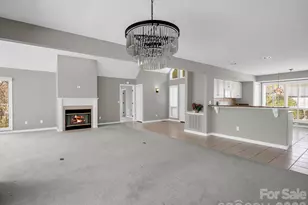 111 Broadmoor Dr, Flat Rock, NC 28731 - Photo 10