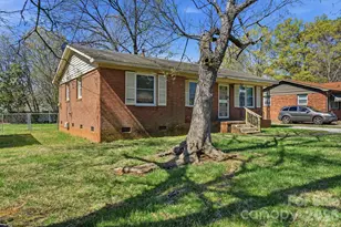 4325 Knollcrest Dr, Charlotte, NC 28208 - Photo 2