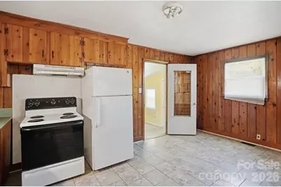 4325 Knollcrest Drive, Charlotte, NC 28208 - Photo 8