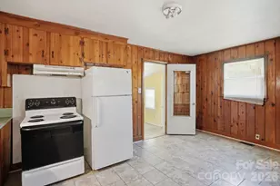 4325 Knollcrest Dr, Charlotte, NC 28208 - Photo 8