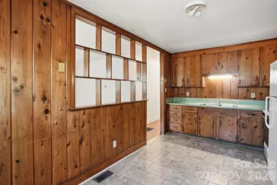 4325 Knollcrest Drive, Charlotte, NC 28208 - Photo 10