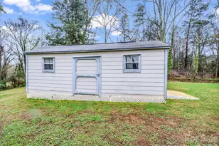 227 Thermal Dr, Forest City, NC 28043 - Photo 6