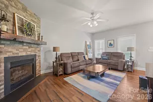 408 Mooreland Dr NE, Conover, NC 28613 - Photo 14