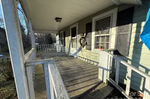 624 Blue St, Troy, NC 27371 - Photo 2