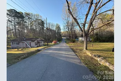 624 Blue Street, Troy, NC 27371 - Photo 10