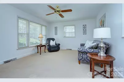 7100 Brynhurst Drive, Charlotte, NC 28210 - Photo 8