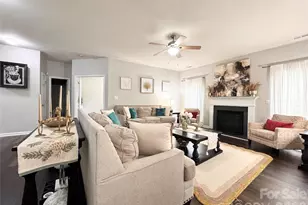 10031 Glenburn Ln, Charlotte, NC 28278 - Photo 4