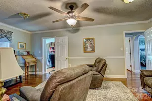 328 S Pink St, Cherryville, NC 28021 - Photo 6