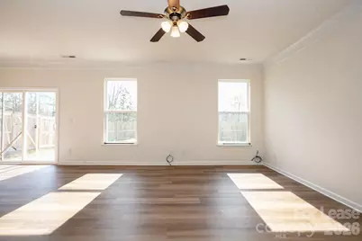 3220 Berry Creek Road, Charlotte, NC 28214 - Photo 10