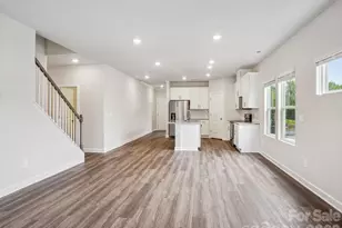 2067 Sunflower Cir, Newton, NC 28658 - Photo 4