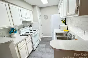 7236 Winery Ln, Charlotte, NC 28227 - Photo 8