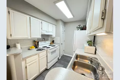 7236 Winery Lane, Charlotte, NC 28227 - Photo 6