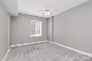 300 W 5th Street W, Charlotte, NC 28202 - Photo 24