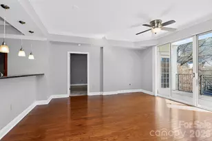 300 W 5th Street W, Charlotte, NC 28202 - Photo 18