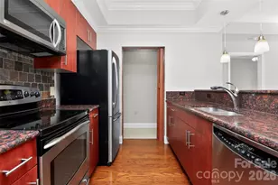 300 W 5th Street W, Charlotte, NC 28202 - Photo 8