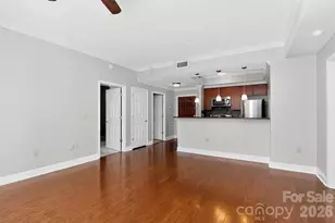 300 W 5th Street W, Charlotte, NC 28202 - Photo 16