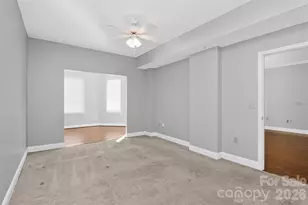 300 W 5th Street W, Charlotte, NC 28202 - Photo 22